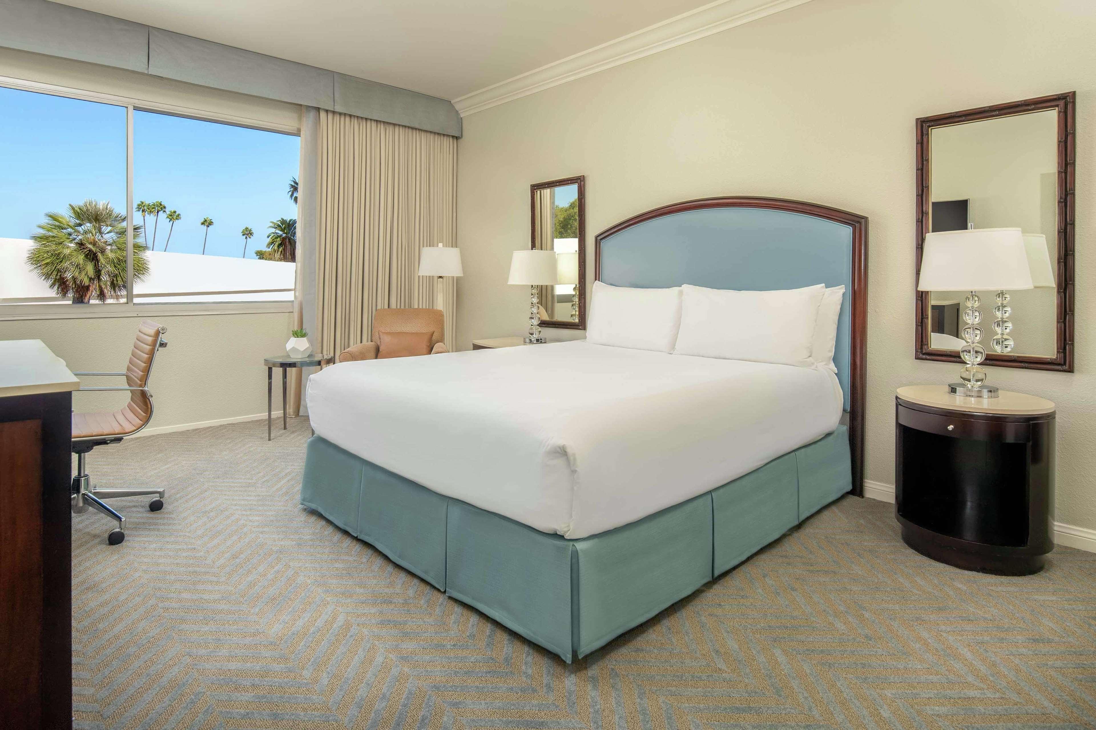The Beverly Hilton Los Angeles